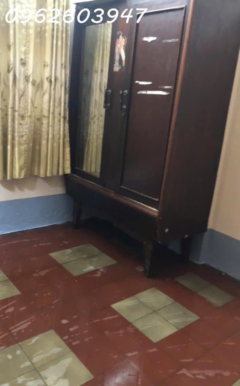Cho thuê lầu 2 chung cư Đỗ Văn Sửu, P.10, Q.5, TP.HCM, DT 48m2, giá 5,5tr/tháng