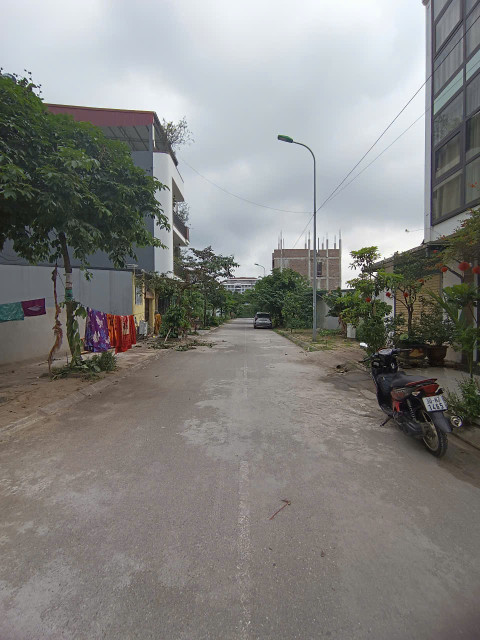 Bán đất Phân Lô 46m2 Ô Tô Tránh Vỉa Hè Rộng Sổ Đẹp Kinh Doanh Đỉnh Giá Bất Ngờ Tại Khu VIP Trâu Quỳ!