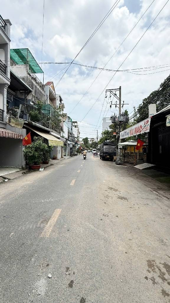 BÁN NHÀ MẶT TIỀN KẾ BÊN SIÊU THỊ AEON MALL SƠN KỲ