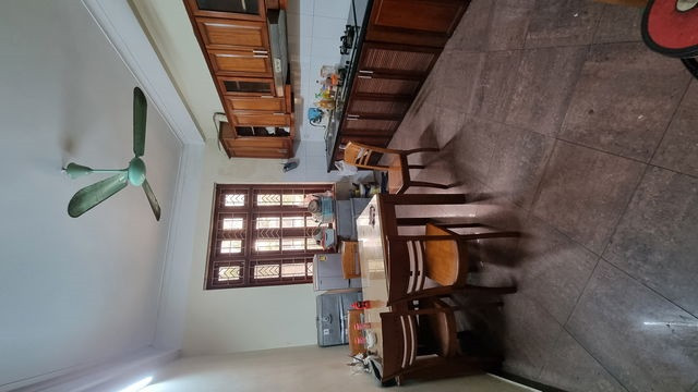 BÁN NHÀ MẶT PHỐ DOÃN KẾ THIỆN – CẦU GIẤY, HÀ NỘI
Giá: 25.5 tỷ  Diện tích: 52m²  5 tầng  Mặt tiền gần 4m
Vị trí vàng – Kinh doanh đỉnh – Dòng tiền ổn định hơn 400 triệu/năm