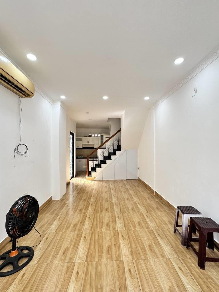 BÁN NHÀ HXH ĐOÀN THỊ ĐIỂM MỚI ĐẸP - LÔ GÓC - 32M2 - GÍA 6.7 TỶ TL