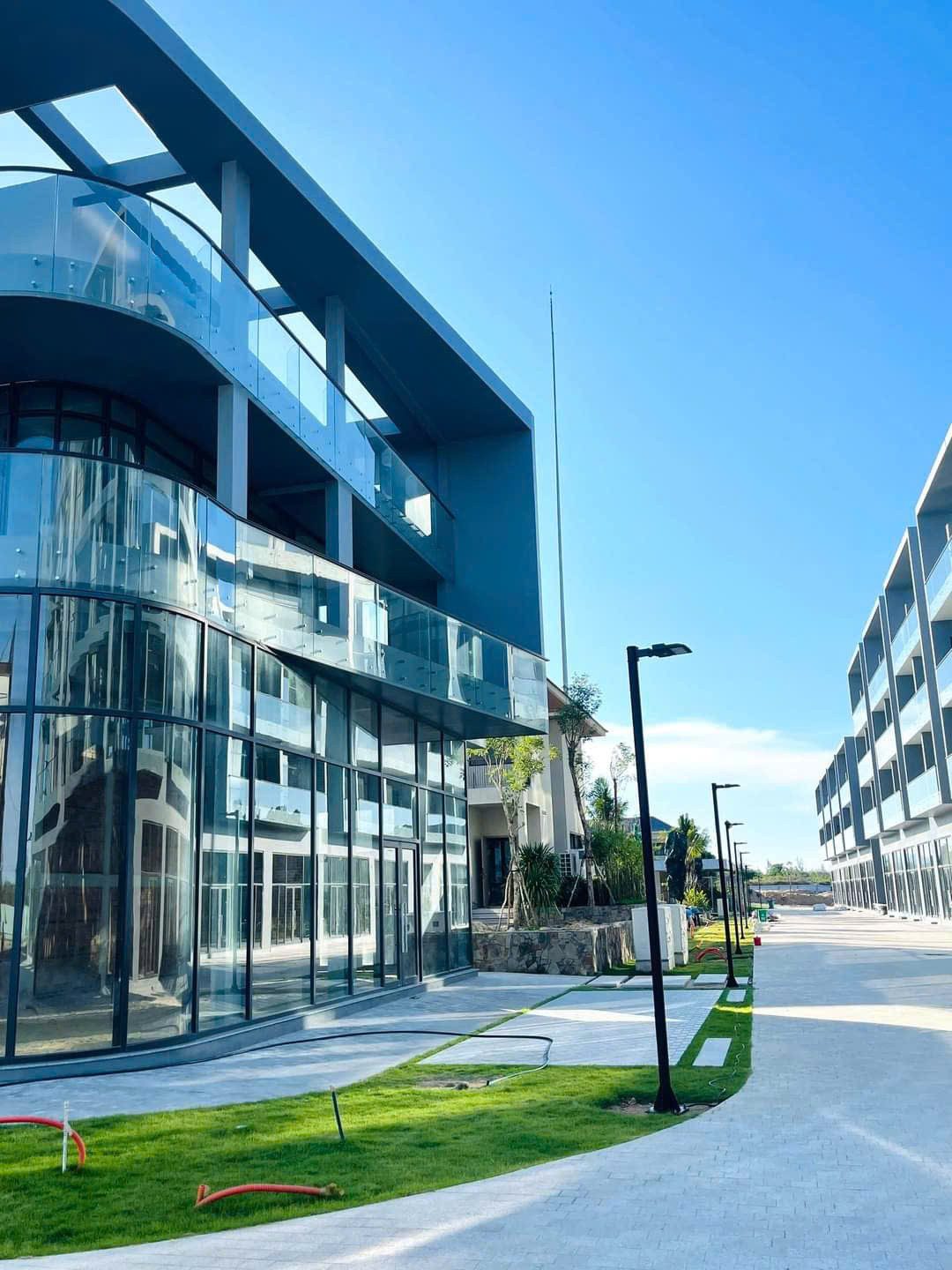 SHOPHOUSE MẶT TIỀN ĐỘC LẬP - VỊ TRÍ VÀNG VEN BIỂN TUY HÒA, GIÁ TRỊ TĂNG TRƯỞNG CAO