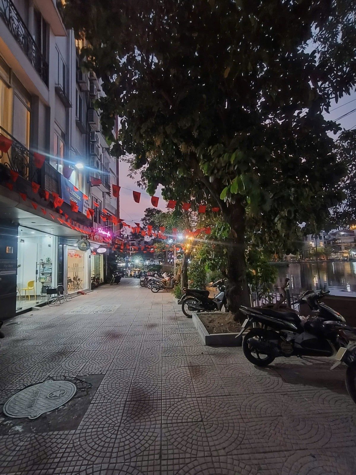 Bán nhà 177m² full thổ cư ngang 5/13.5m giá 50 tỷ tại Đường Đội cấn Phường Ba Đình (MUA/BÁN BĐS nhắn tin Zalo 0862299066)