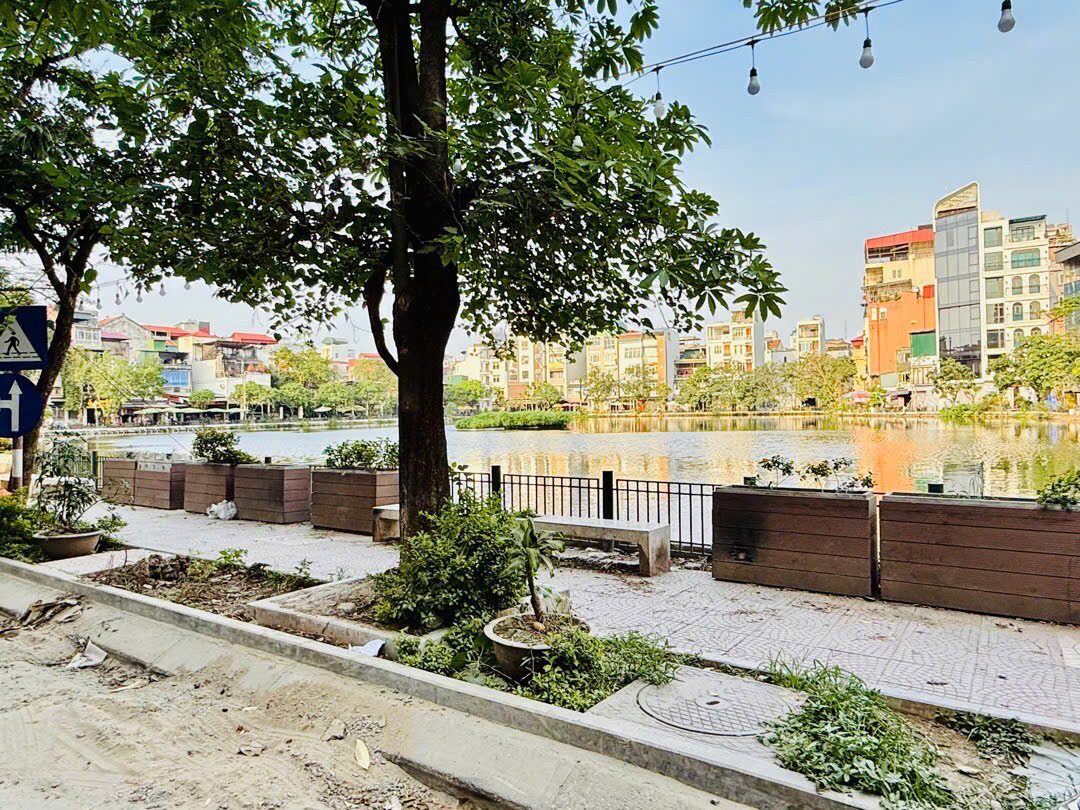 Bán Nhà riêng  thổ cư 94m² giá 39 tỷ tại Đường Đội Cấn Phường Ba Đình Hà Nội, VỈA hè 2 BÊN RỘNG RÃI, VIEW HỒ ĐẦM TRÒN, XÂY Ở HOẶC KINH DOANH ĐA MỤC ĐÍCH