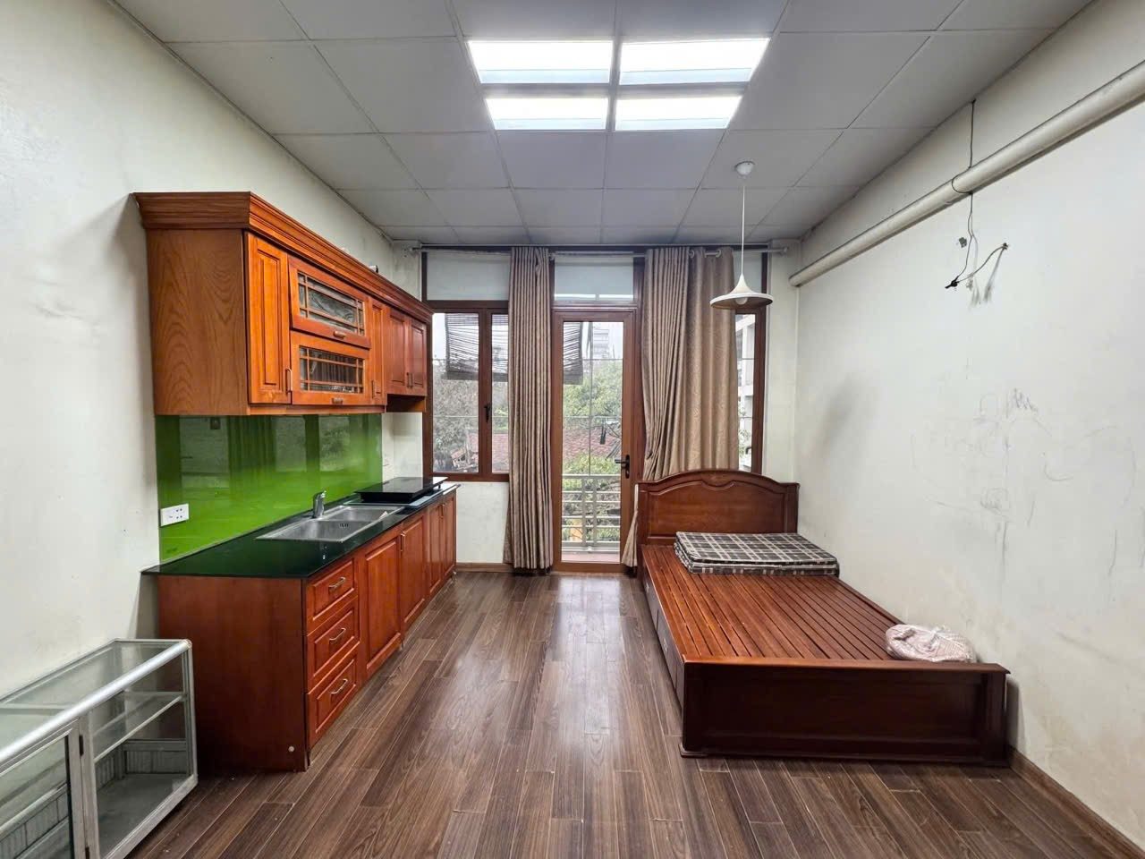 Cho Thuê Nhà Ngõ 260 Đội Cấn - Ba Đình 30M² 4 Tầng 2 Ngủ - Nội Thất CB - 10M Ra Ô Tô - Giá Thuê 11tr