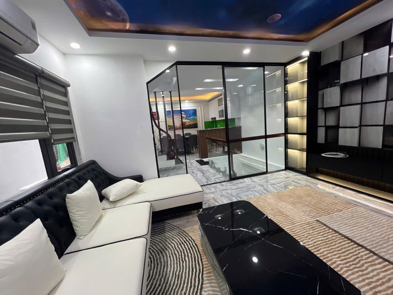 Nhà Mới! Đội Cấn,Gần Oto,Ngõ Rộng,DT: 42m2 x  5Tầng,MT: 9m,Giá: 9.5 tỷ Ba Đình