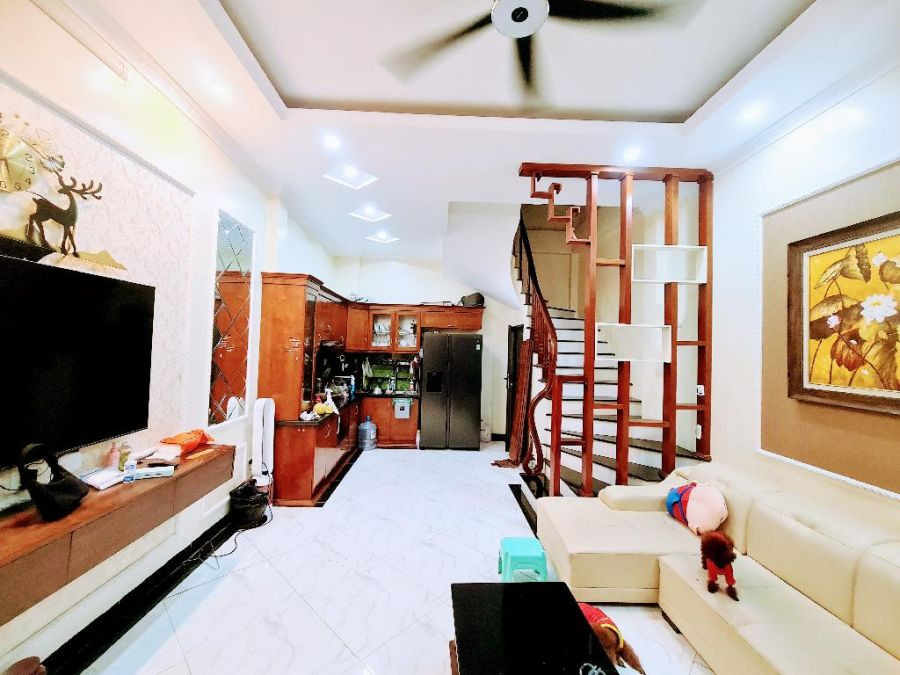 Bán nhà Đội Cấn 50m2 mặt tiền 5m, đầu tư xây CCMN, giá bán 5,3 tỷ gần phố