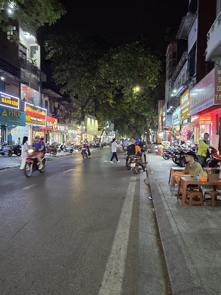 Bán nhà mặt phố trung tâm Ba Đình, 66m2, 5 tầng, chỉ 23.4 tỷ