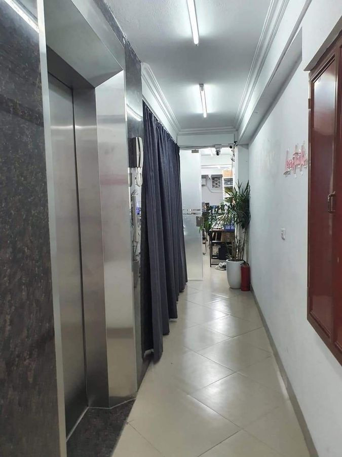 Bán Nhà Mặt Phố Đông Các. Đống Đa. Lô Góc. Ô Tô. Vỉa Hè. Thang Máy. DT 80m2. Giá 36.5 Tỷ.