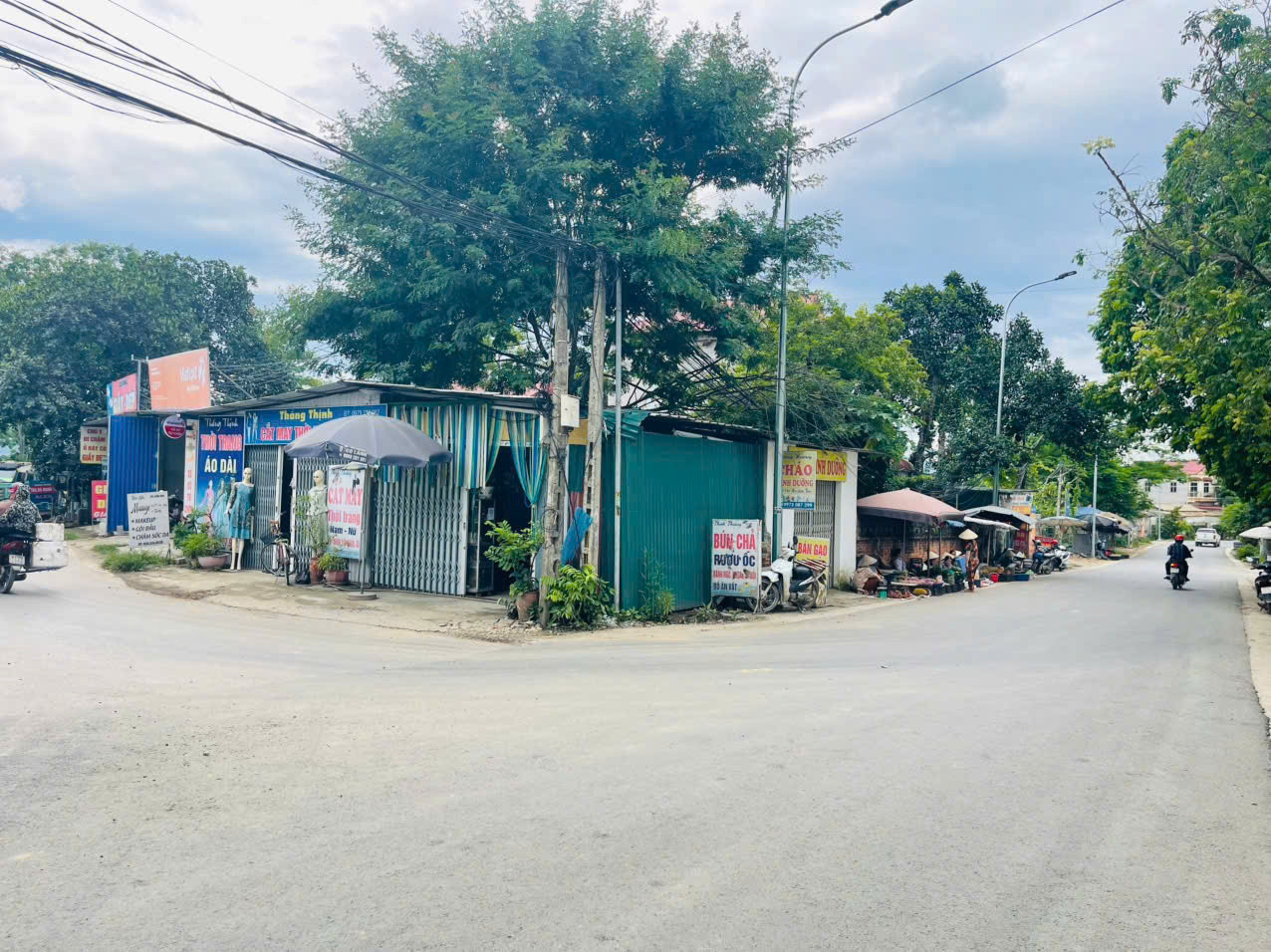 1008m - có 400m đất ở - mặt tiền 20m - đường đôi KCN Nhuận Trạch - giá 15,x tỷ