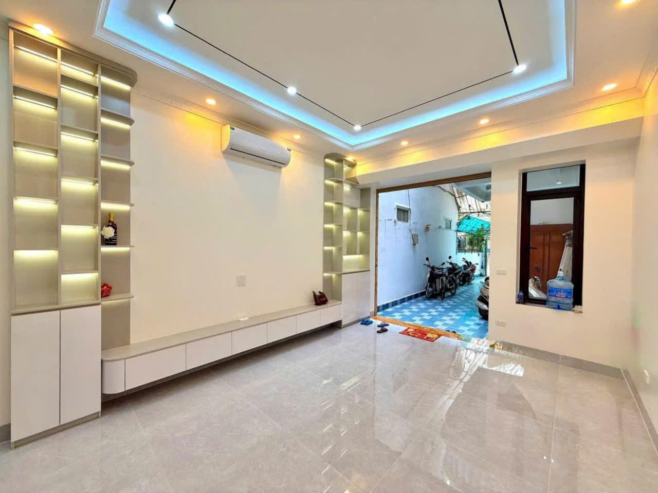 EM MẶT PHỐ - THANG MÁY XỊN - DÂN XÂY - 3 THOÁNG VĨNH VIỄN - GẦN HỒ TÂY Đồng Cổ 33/51m, 7T ,Mt 4m 12.5 tỷ