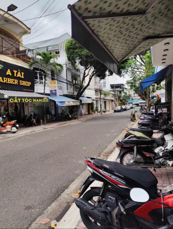 CẦN BÁN NHÀ: 4 tầng mặt tiền đường Đống Đa , cách ngã 4 Trần Nguyên Hãn 10m NHA TRANG -TỈNH KHÁNH HÒA ( đoạn giữa Trần Nguyên Hãn - Ngô Gia Tự )