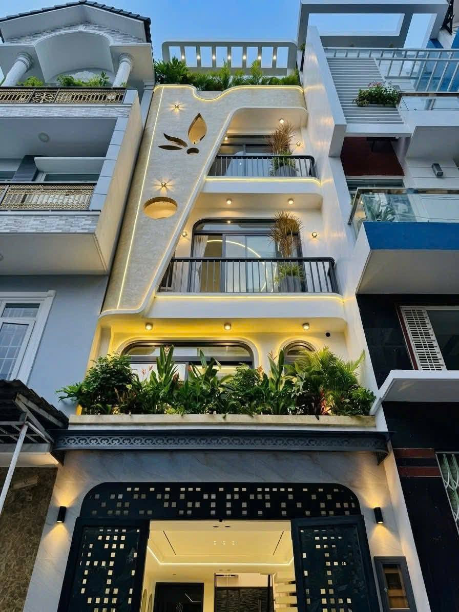 Cơ hội đầu tư với hợp đồng cho thuê quá ổn định 28tr/tháng, Đường Đồng Đen, P10, Quận Tân Bình, DT 76m2, Giá 4tỷ580tr, Sổ hồng riêng.