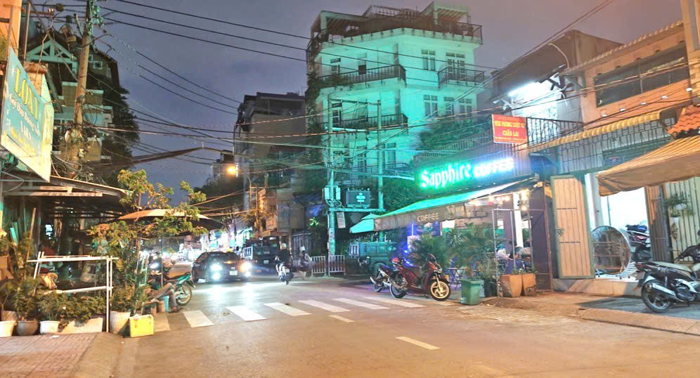 BÁN NHÀ MẶT TIỀN KINH DOANH ĐƯỜNG ĐÔNG HỒ, P.8, Q.8 – 4 TẦNG, 10 PHÒNG KARAOKE – GIÁ CHỈ NHỈNH 9 TỶ. LH 0938827657