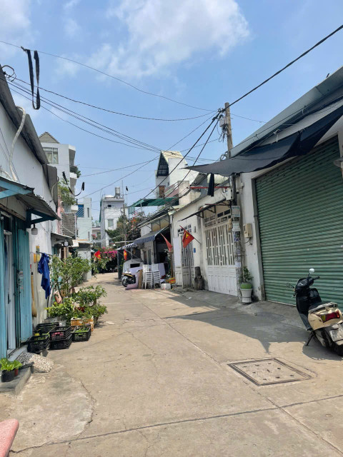 Nhà (9x20m) Đường 6m thông Đông Hưng Thuận 02, Q12 Giá Rẻ 10.5 tỷ (cách MT 100m)