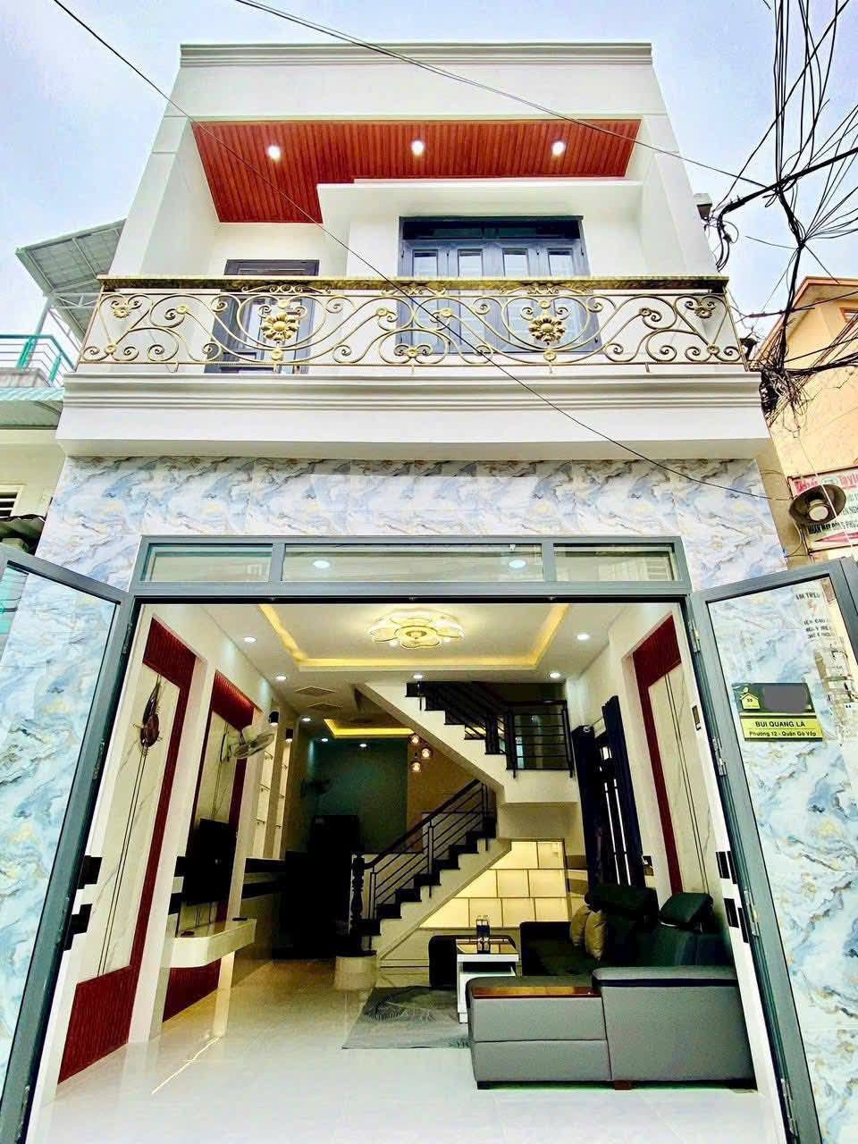 Bán nhanh giảm giá sâu. Đồng Khởi ,P Da  Kao, Q1. Giá 2tỷ900tr, giá thuê 15tr/tháng. 60m2 (5x14m) hẻm 5m.