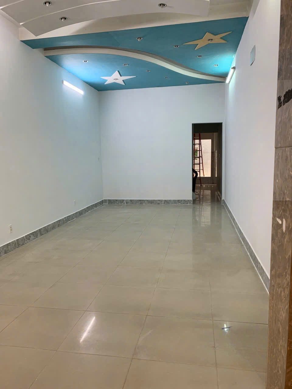 Cho thuê nhà 1 trệt 2 lầu 5PN.P.Tam Hiệp Biên Hòa, kinh doanh văn phòng, trung tâm dạy học