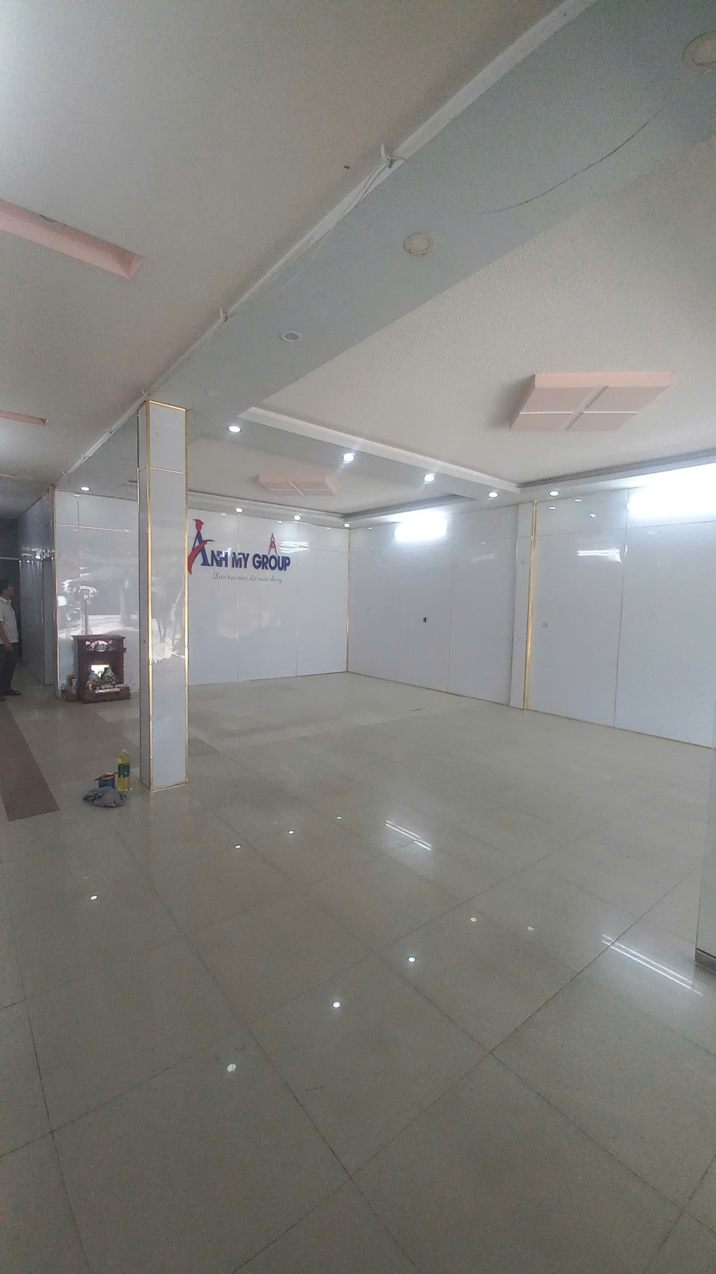 Cho thuê mặt bằng kinh doanh, spa, p.khám, showrom, TT dạy học, nhà nghỉ, DTSD 600m2 Đồng khởi