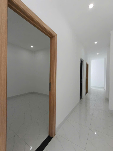 BÁN NHÀ LỬNG THÔNG TẦNG HIỆN ĐẠI ĐẸP CHỈ CẦN 400TRIỆU NHẬN NHÀ