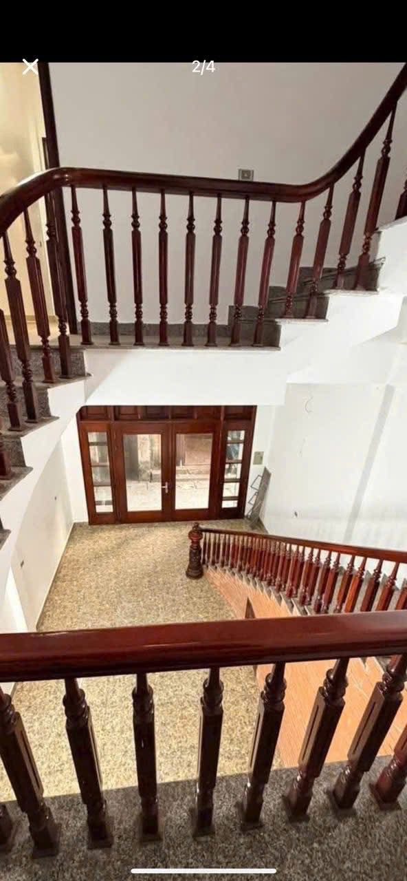 NHÀ3TẦNG ,SÁT CHỢ GẦN TRƯỜNG HỌC CÁC CẤP,VÀI BƯỚC RA ĐƯỜNG Ô TÔ , TIỆN ÍCH NGẬP TRÀN,  THUẬN TIỆN MỌI VIỆC.