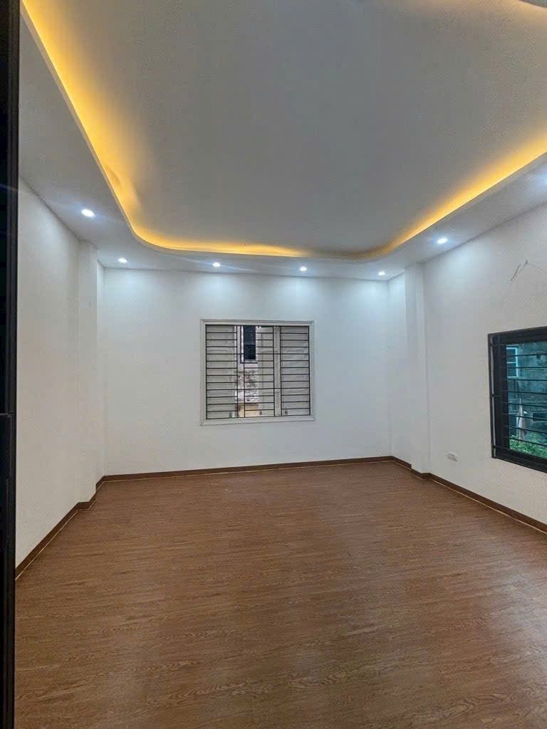 Nhà dân xây 3 tầng 40m2 chỉ hơn 4 t/ỷ trung tâm Thanh Trì Hà Nội