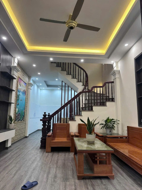 Bán nhà 82 5 5.4 8.8 tỷ, ô tô chạy qua, Đông Mỹ, Thanh Trì
