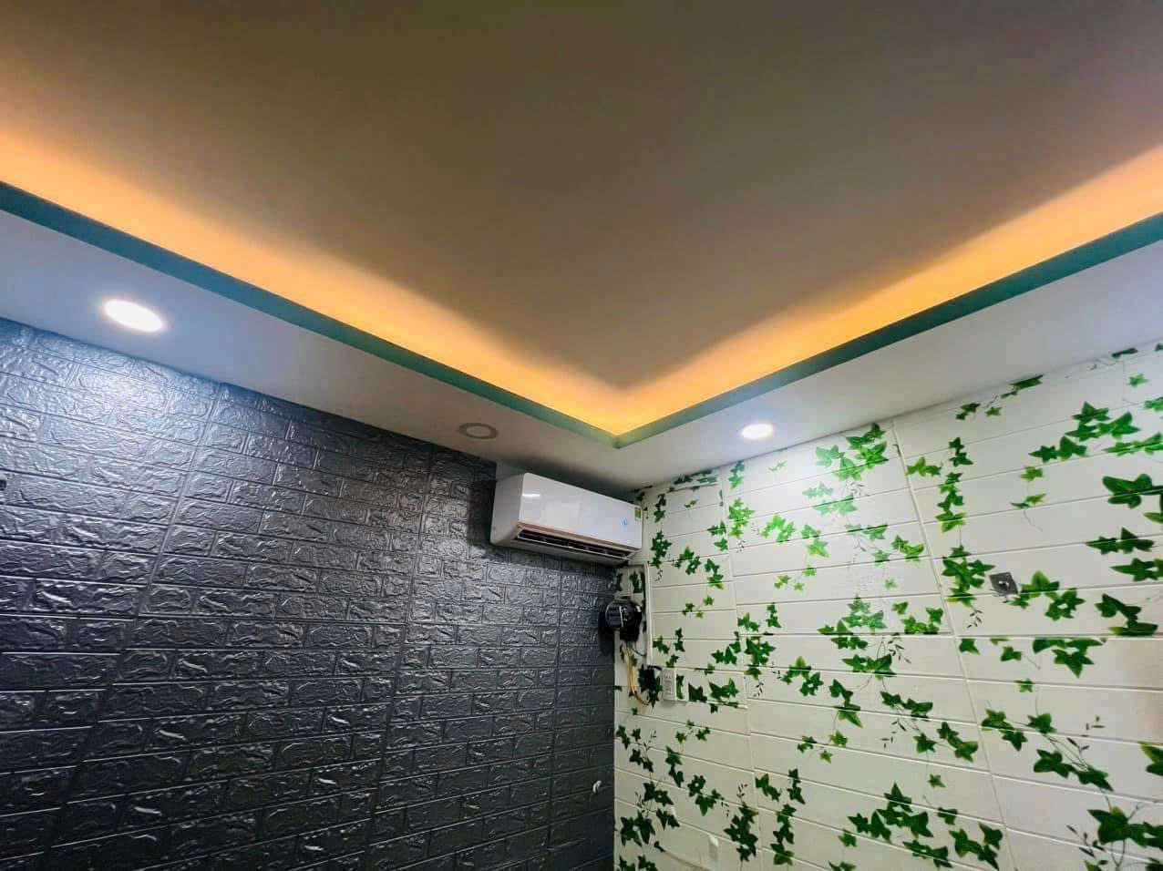 🐎Cần bán nhà Đông Phước - Phước Long
📌 Dt 84m2 ngang 4,5m 
📌 Kết cấu, 1pk, 4pn, 2wc, bếp, sân để xe
📌Ngay trung tâm gần trường, chợ thuận tiện di chuyển
Đang cho thuê 5tr/tháng
💰💰 Giá bán 3tỷ5
☎️Lh: 0969809421