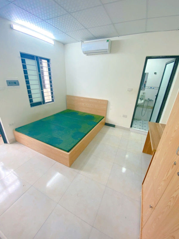 Bán tòa CCMN phố Đông Tác, Đống Đa, 8 tầng thang máy, ngõ rộng, 14 phòng khép kín cho thuê