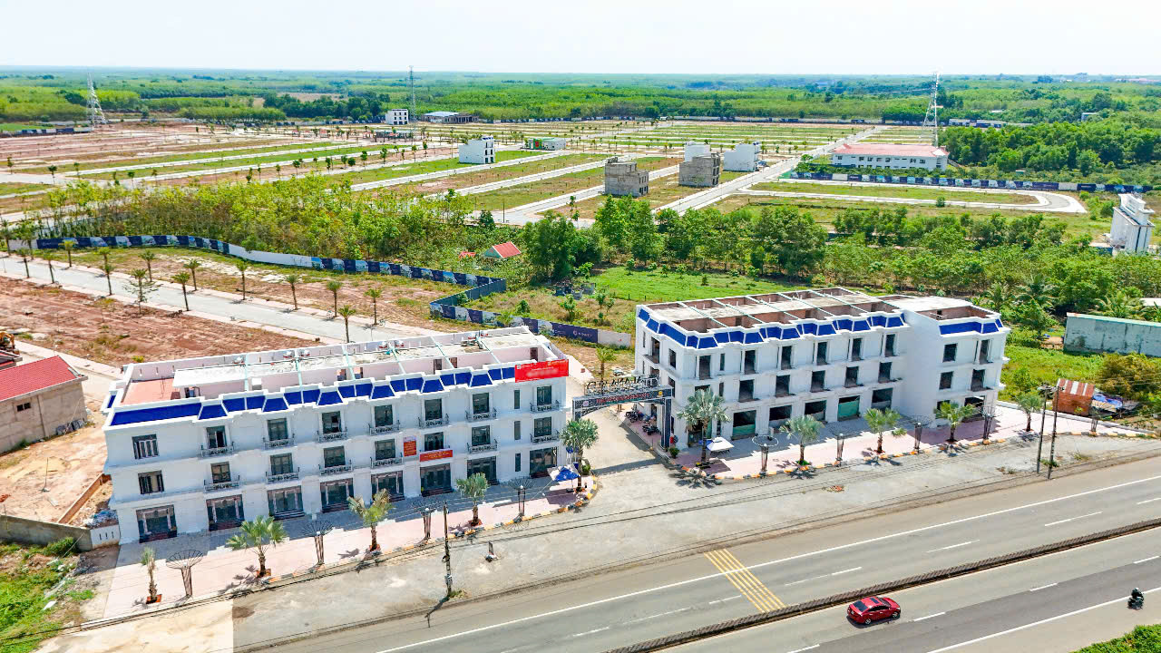ALana City Bình Dương, cách trung tâm Sài Gòn 45p Duy Chuyển.