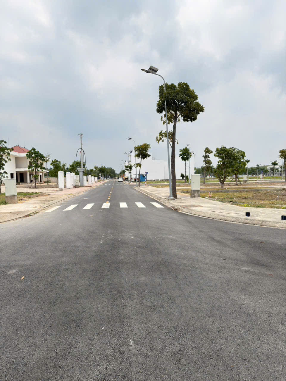 Bán Gấp lô Đất 80m2 MT DT 741, Phước Hòa TP HCM, giá 450tr, sổ sẵn sang tên ngay, LH 0938705843