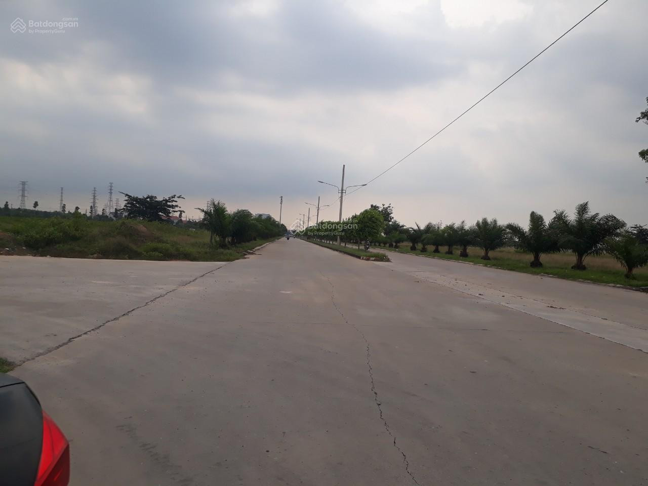Đất mặt tiền đường nhựa ngay trung tâm chợ Tân Long, giá 1.2Tỷ, SHR