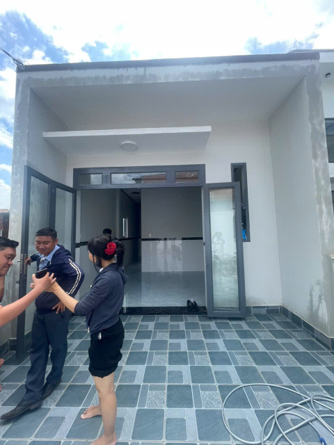 Trả trước 400 nhận nhà ở ngay, nhà gần Cầu Bạch Đằng 2, bến đò Uyên Hưng