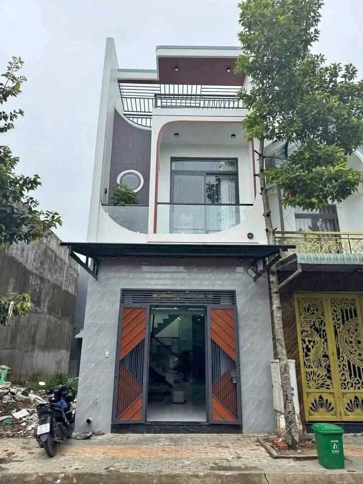 CẦN TIỀN ĐỂ TRẢ NGÂN HÀNG NÊN BÁN NHANH CĂN NHÀ GẦN CHỢ TÂN BÌNH SỔ RIÊNG THỔ CƯ