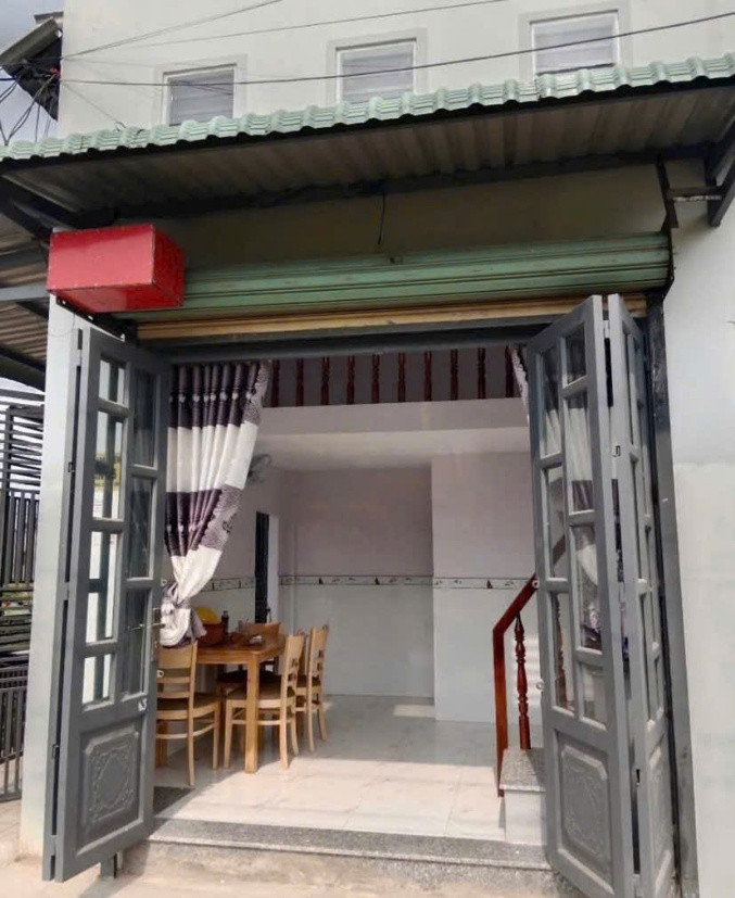 CHÍNH CHỦ BÁN Nhà nhỏ xinh + Vị Trí Tại : Mỹ Hạnh Nam -  Đức Hòa -  Long An - GIÁ BÁN : 370 TRIỆU