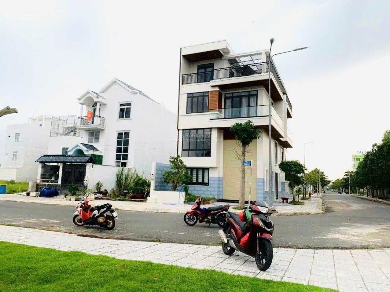 Chính chủ gửi bán 80m2 đất thổ cư gần nhà hàng Hương Sen, SHR tại KDC Tân Đô