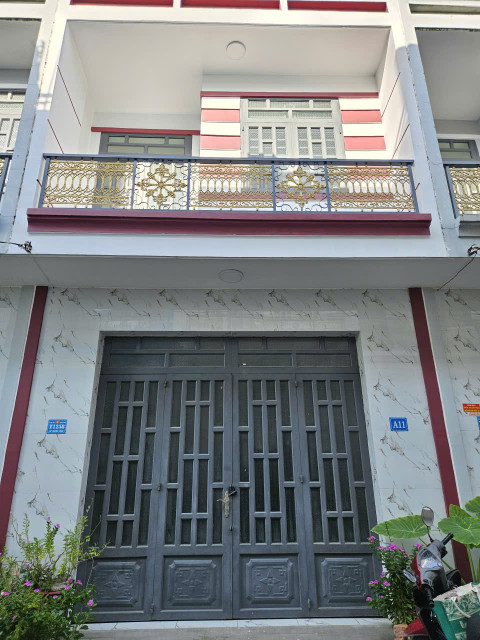 Chính chủ bán giá 2tỷ250 thương lượng sổ sẵn 100met có chợ
