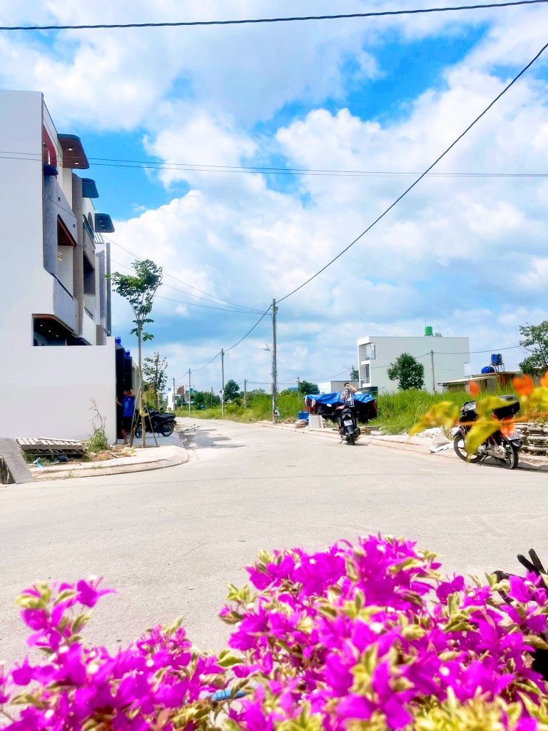 Tôi cần bán nền tại Khu dân cư Long Hòa