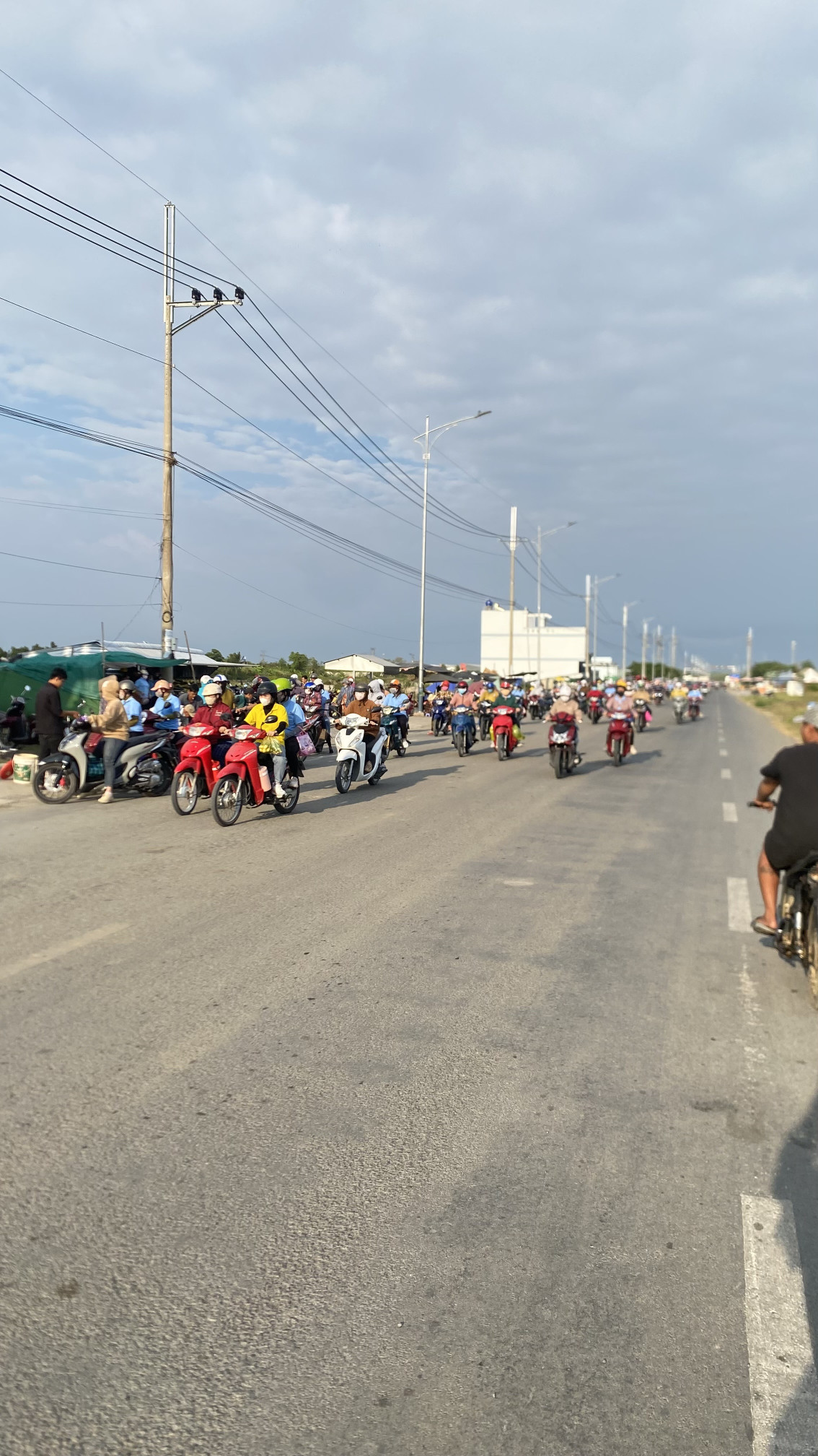 Đất rẻ 165triệu/m ngang có thể mở rộng bán thêm 5000m vuông nữa
