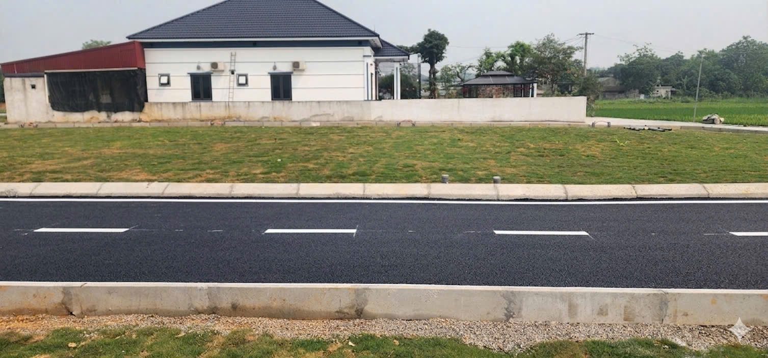 Sở hữu lô đất nền full thổ cư chỉ với 375tr  gần khu công nghiệp Thanh Hà lạc thuỷ Hoà Binh