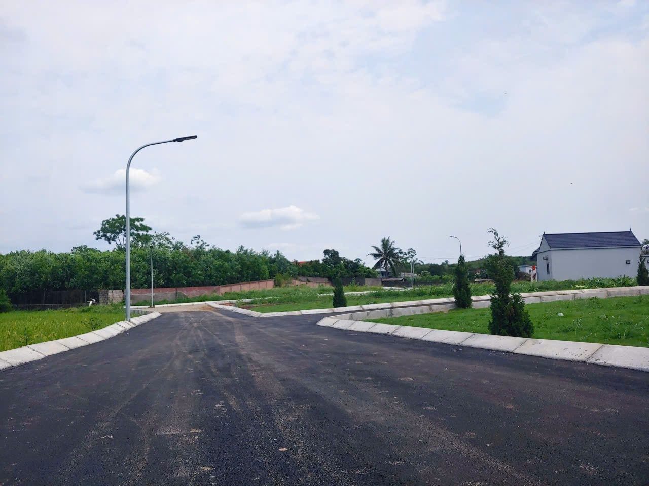 Khu đất phân lô giá siêu hấp dẫn tại Thị trấn Ba Hàng Đồi