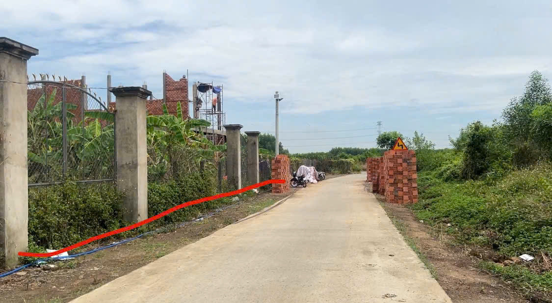 CÁCH TRƯỜNG LÁI 10P BÁN GẤP 1 TỶ 390 144m2 ĐẤT MẶT TIỀN FULL THỔ