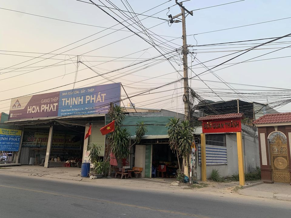 Bán nhà mặt tiền DT825, tt Đức Hoà, Long An