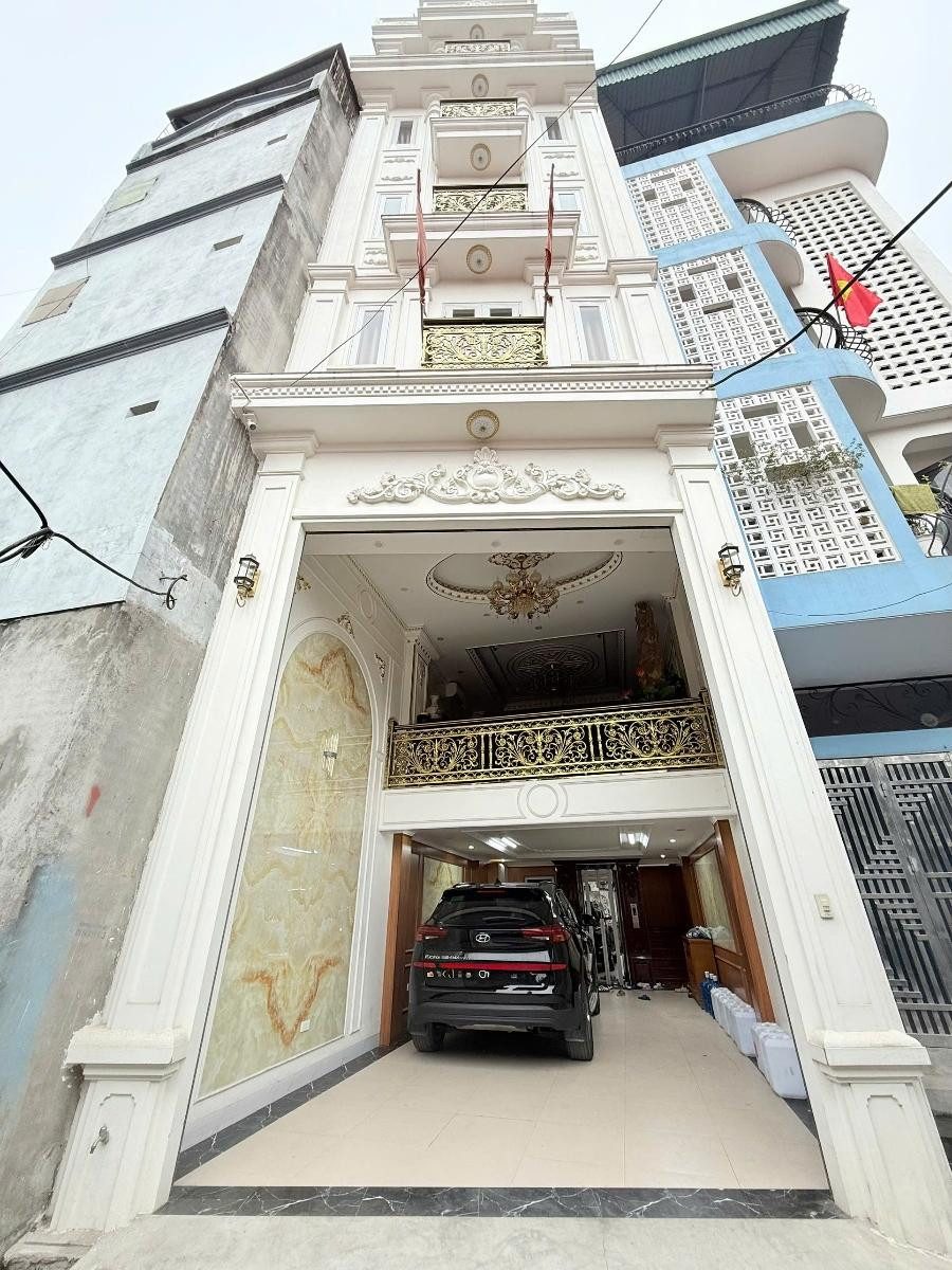 💥 Siêu phẩm Đức Diễn 7 Tầng Thang Máy dành cho khách nhanh tay
🔥 Nhà đẹp Phân Lô, Ô tô ngủ trong nhà