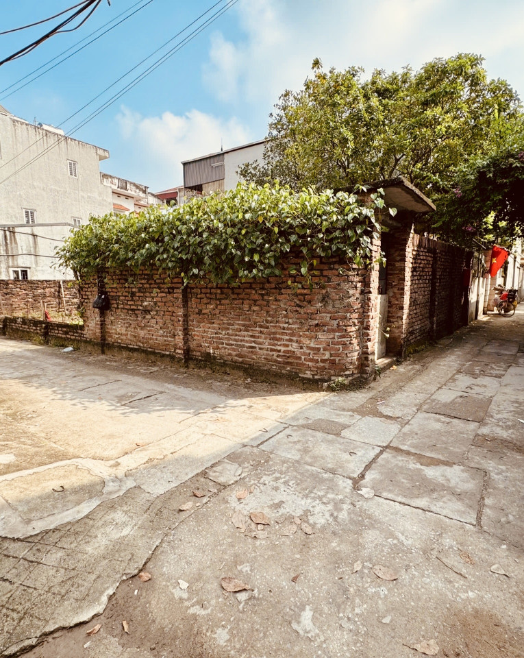 **[Chính chủ] Mảnh lô góc 54,8m2 Đức Thượng, Hoài Đức, Hà Nội, vị trí đẹp, giao thông thuận tiện. Giá thương lượng!