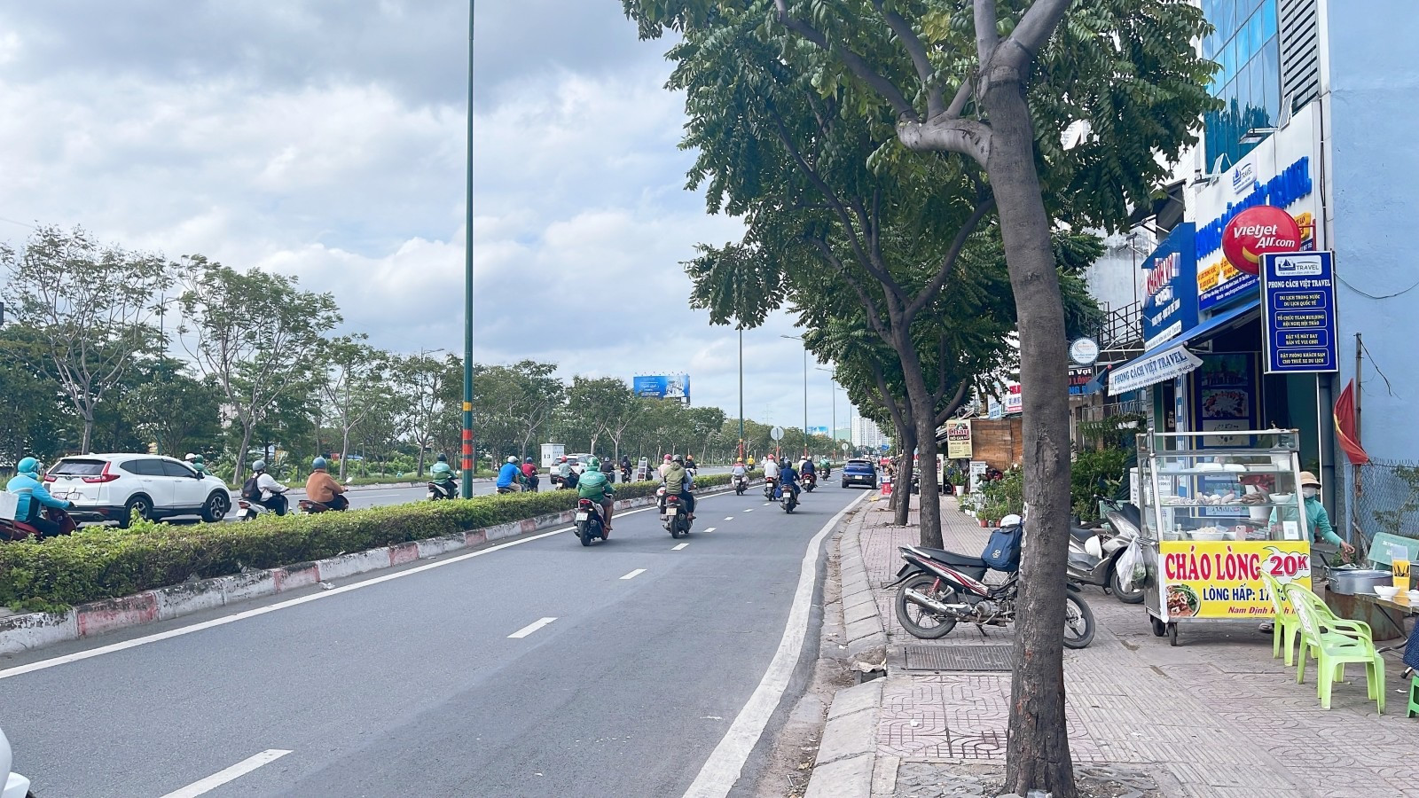 BÁN ĐẤT MẶT TIỀN PHẠM VĂN ĐỒNG, HIỆP BÌNH CHÁNH - 95m2 - GIÁ 17 TỶ TL