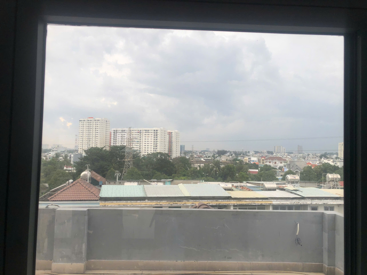 BÁN KHÁCH SẠN ĐANG KINH DOANH TỐT – PHẠM VĂN ĐỒNG – 5 TẦNG – THANG MÁY – GIÁ CHỈ 10 TỶ (TL)