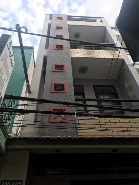 Bán nhà Hẻm 4 Tầng khu nhà giầu Quận 8, hàng xóm Quận 1