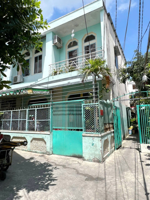 Cho thuê nhà góc 2 tầng (7.7x13m) gần đường  Dương Bá Trạc P1Q8 . Giá 13 triệu