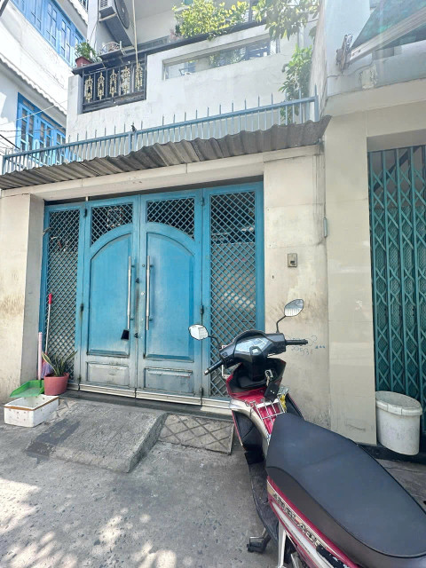 Nhà 1 lầu đúc 3.9*13.6m Dương Bá Trạc P1Q8