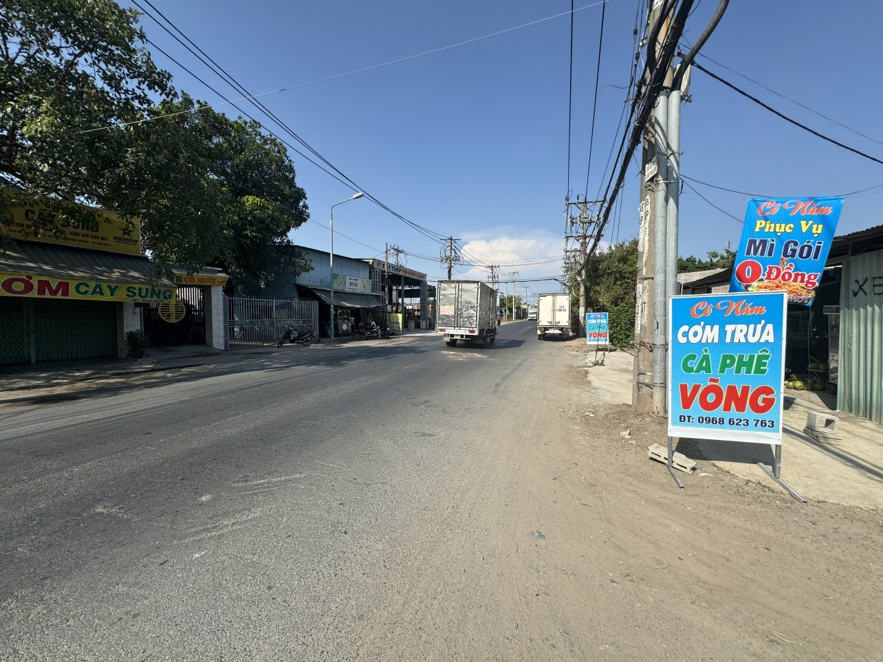 Cần bán gấp 3500m² đất mặt tiền Dương Công Khi, giá 87 tỷ.